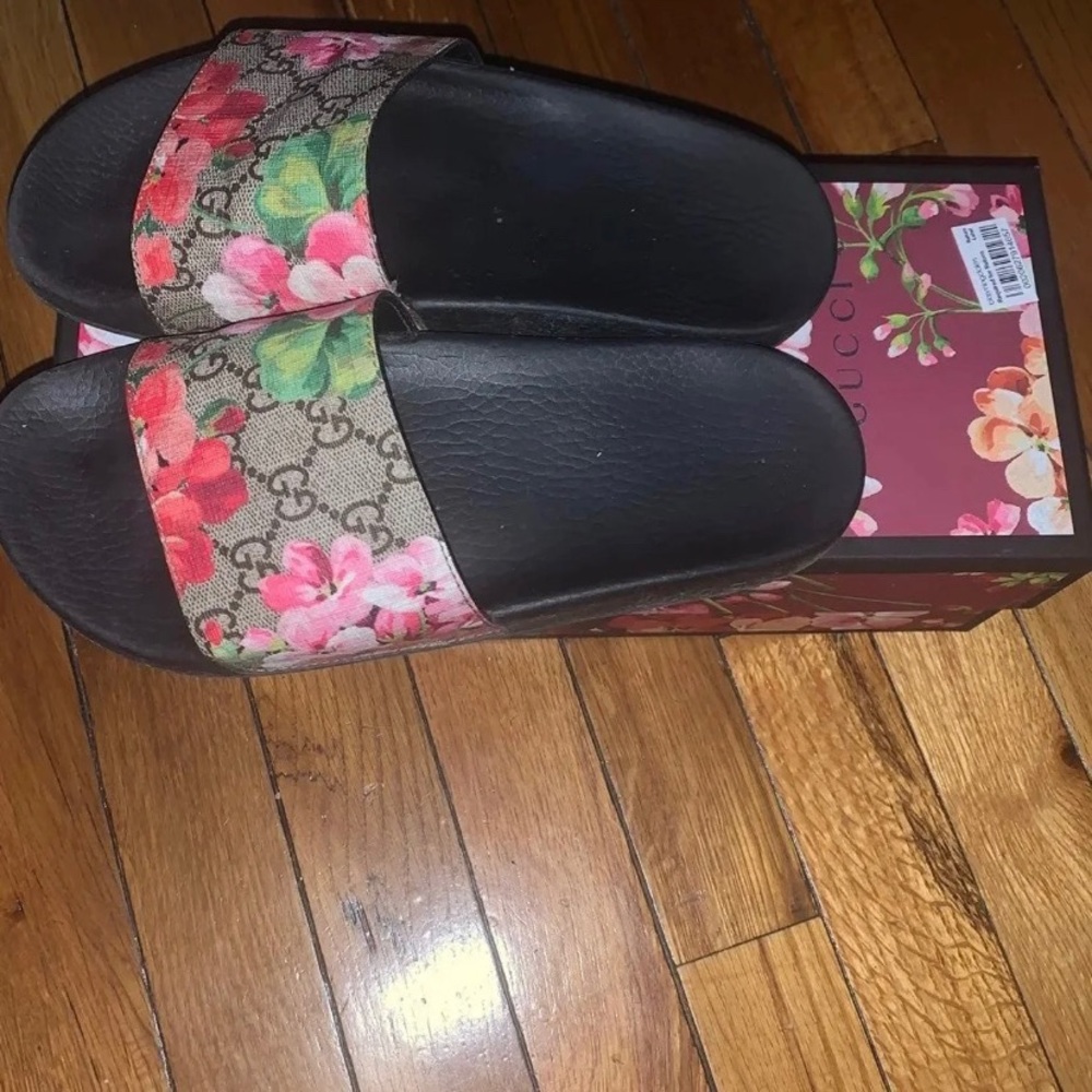Gucci slides #guccibloom